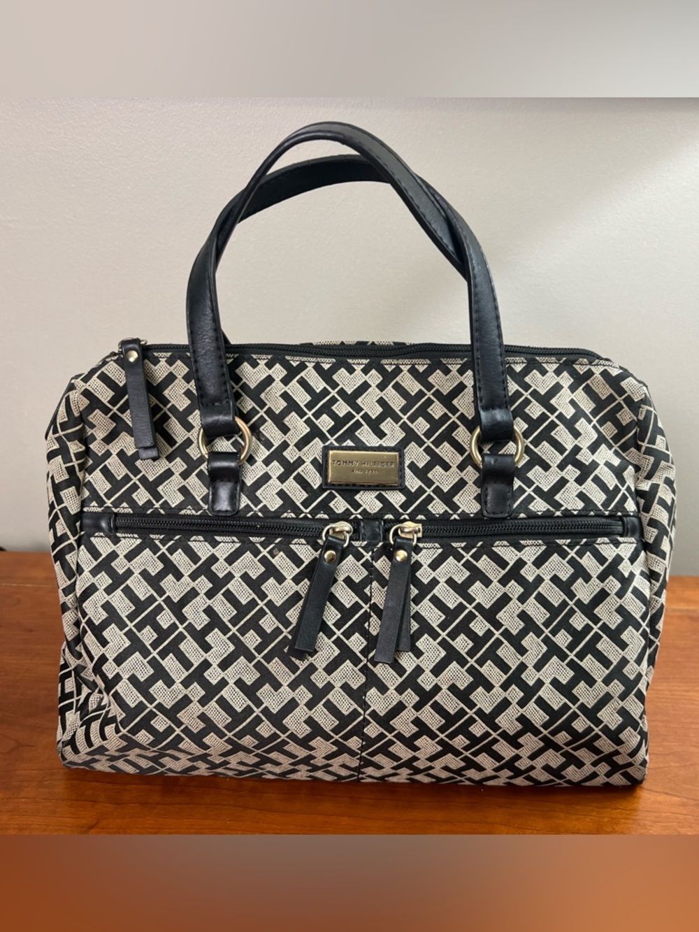 Tommy Hilfiger‎ Jaden satchel with a black and white monogram pattern